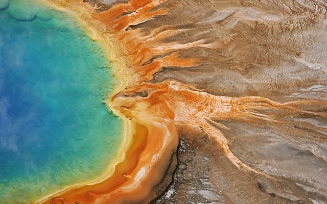 Que fait le sel au point d'ébullition de l'eau ?