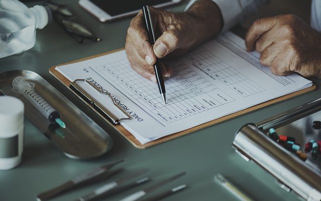 Confidentialité entre les soignants et les patients dans un foyer de soins en résidence.